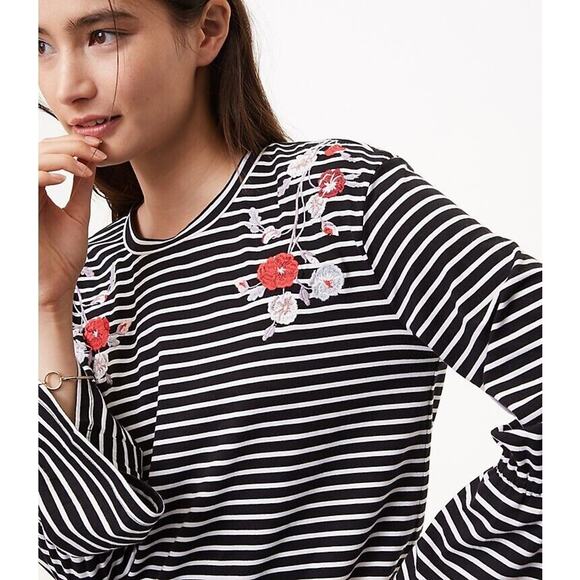 LOFT Floral Embroidered Striped Top Black White Bell Sleeve Womens Medium - Picture 11 of 12
